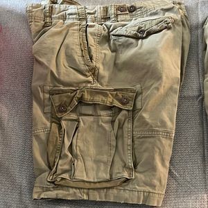 🩳American Eagle flex fit beige cargo shorts🩳
